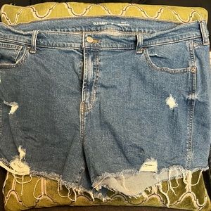 Old navy boyfriend hi rise jean short